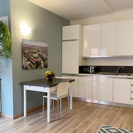 Rentopolis Apartments - Palazzo Candiani Милано Екстериор снимка