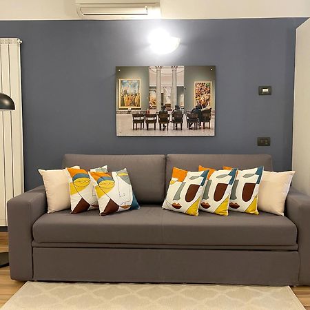 Rentopolis Apartments - Palazzo Candiani Милано Екстериор снимка