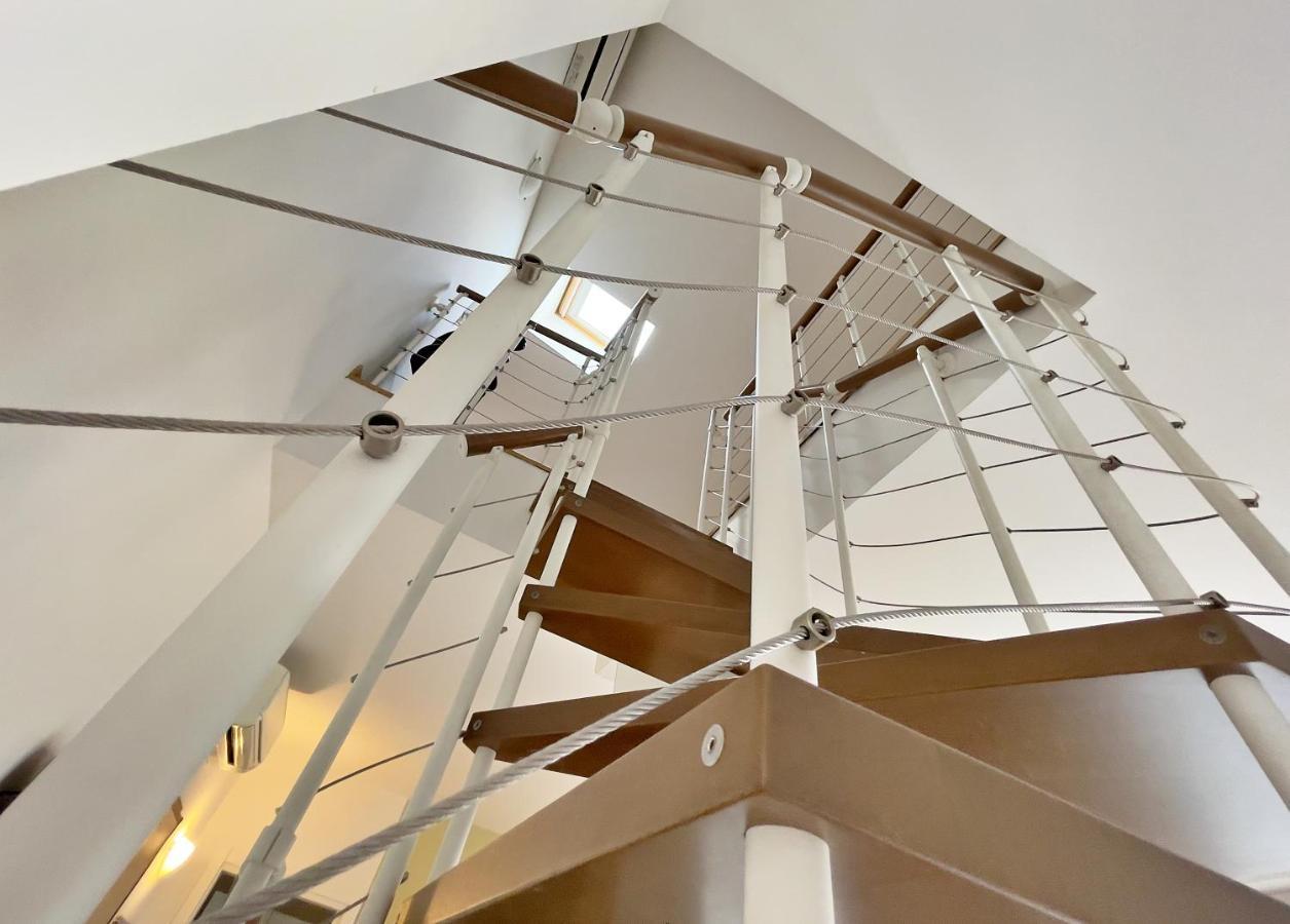 Rentopolis Apartments - Palazzo Candiani Милано Екстериор снимка