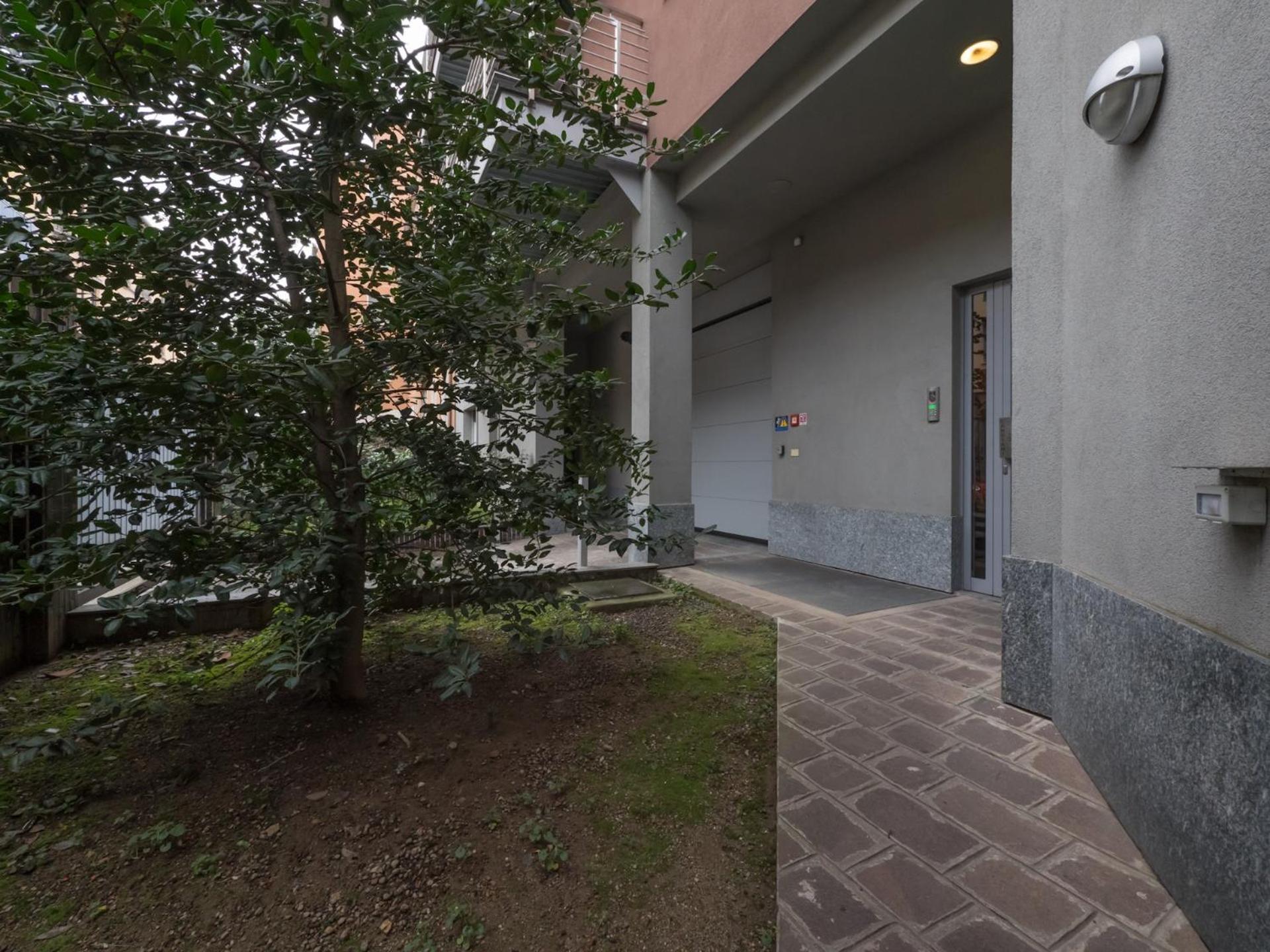 Rentopolis Apartments - Palazzo Candiani Милано Екстериор снимка