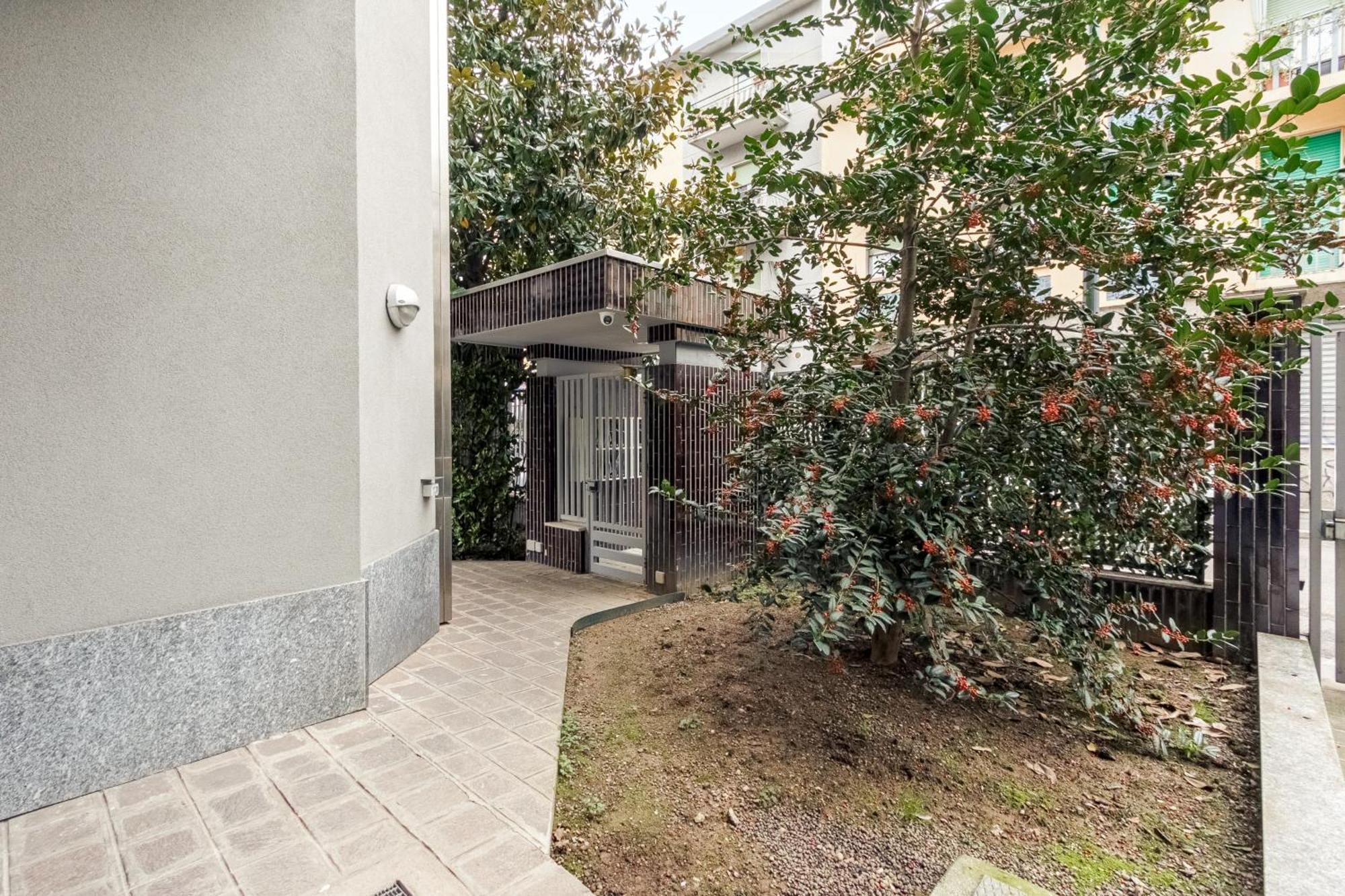 Rentopolis Apartments - Palazzo Candiani Милано Екстериор снимка