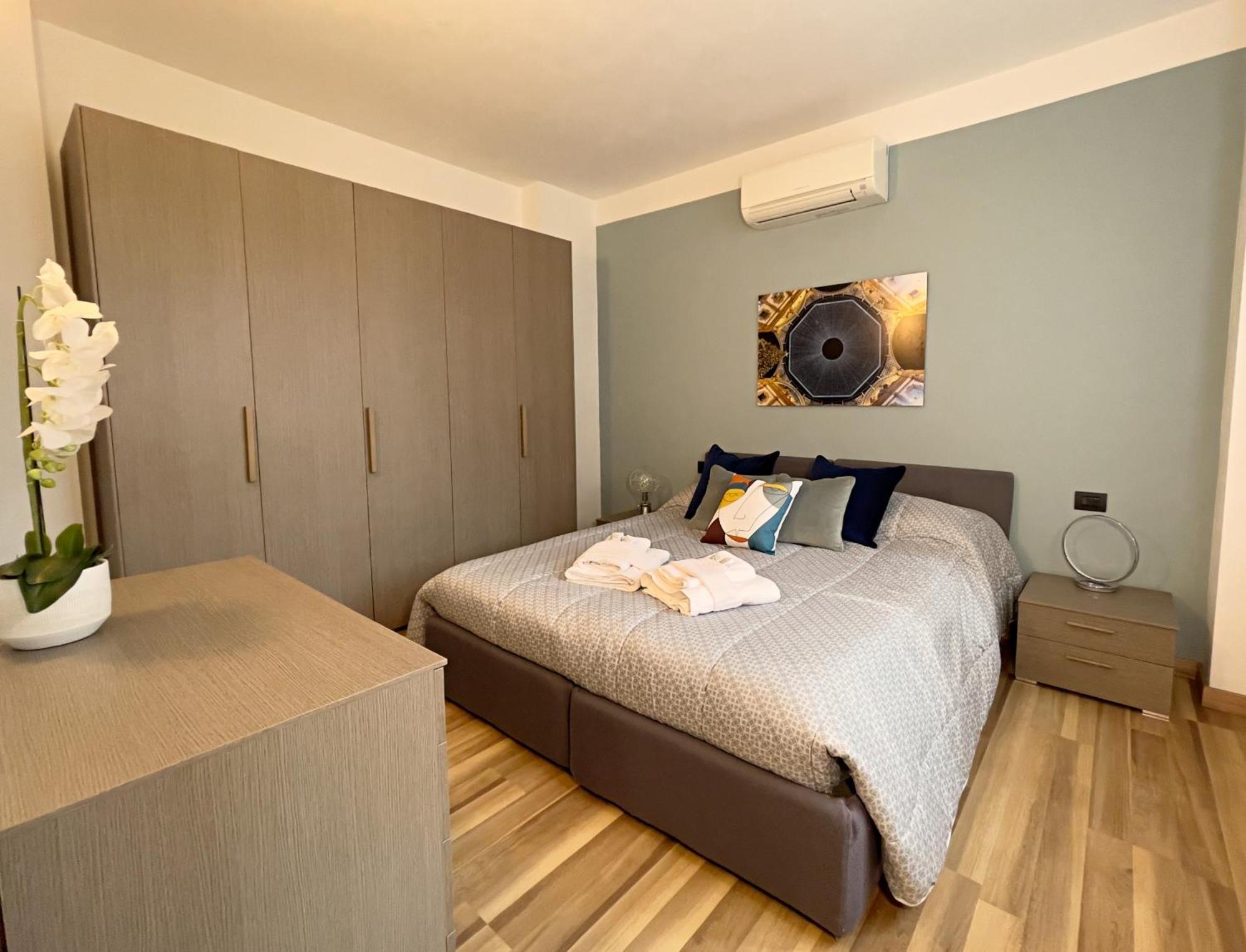 Rentopolis Apartments - Palazzo Candiani Милано Екстериор снимка